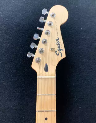 Squier - Sonic Stratocaster, Maple Fingerboard - 2-Colour Sunburst 2